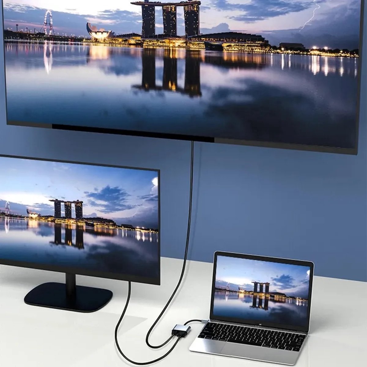 USB-C hub 4-in-1 - VGA + HDMI + USB-A + USB-C - Compact | TOJ